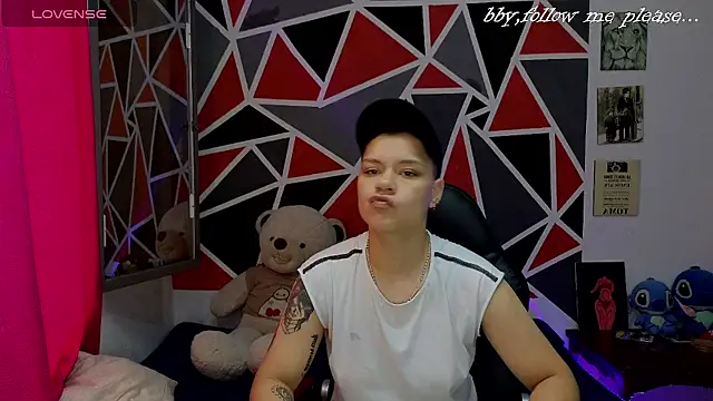 demimoore222 online show from 11.28.25