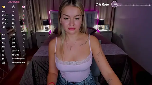 Snapshot of EvaGoddes chatting on 11.08.25 EvaGoddes online show from 11.08.25