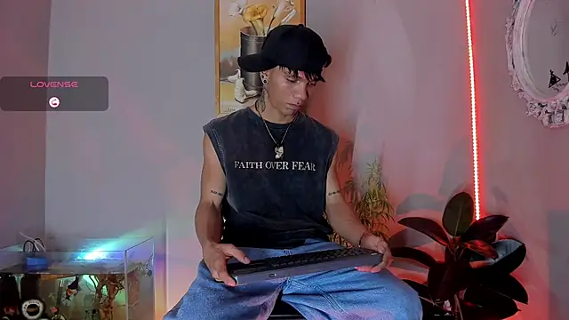 CRAZY-BOY99 online show from 11.16.25