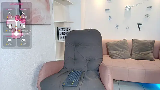 MiiaSuki online show from 01.08.26