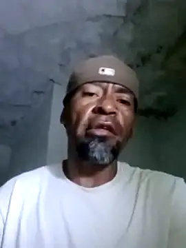 Snapshot of Flomi13 chatting on 03.14.26 Flomi13 online show from 03.14.26