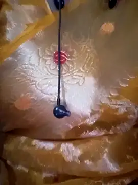 Snapshot of Neha-Bhabhi-Rasily chatting on 09.25.25 Neha-Bhabhi-Rasily online show from 09.25.25