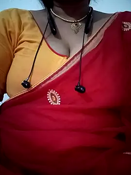 Snapshot of Neha-Bhabhi-Rasily chatting on 10.14.25 Neha-Bhabhi-Rasily online show from 10.14.25