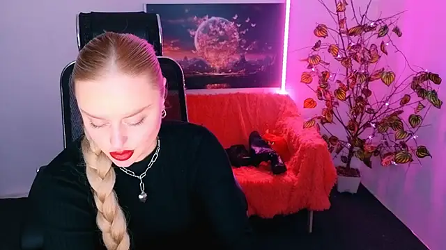 Miss Alice Silver online show from 11.24.25