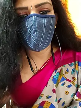 Snapshot of ashmitha chatting on 10.05.25 ashmitha online show from 10.05.25