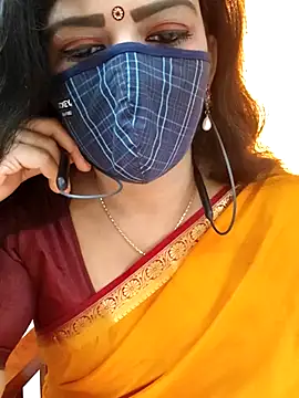 Snapshot of ashmitha chatting on 10.10.25 ashmitha online show from 10.10.25