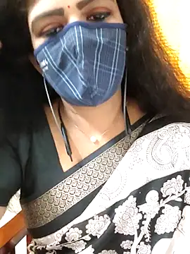 Snapshot of ashmitha chatting on 10.27.25 ashmitha online show from 10.27.25