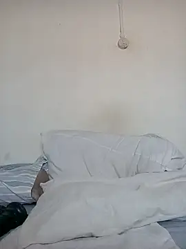 Missvixen81 online show from 10.17.25