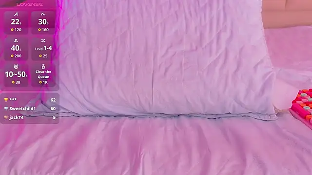 playfulcurvy online show from 10.22.25