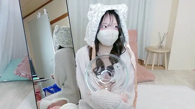 mami-pokoch online show from 10.23.25