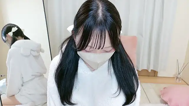 mami-pokoch online show from 11.13.25