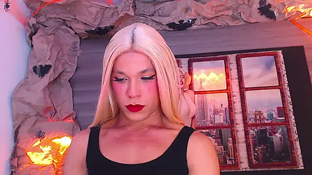 Snapshot of SashaNova chatting on 10.21.25 SashaNova online show from 10.21.25