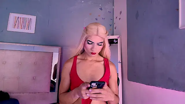 Snapshot of Emily_Castillo_1 chatting on 07.12.26 Emily Castillo 1 online show from 07.12.26