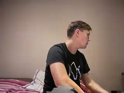 Snapshot of SteelViper chatting on 10.30.25 SteelViper online show from 10.30.25