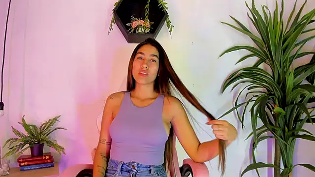 Mia Montess online show from 03.03.25