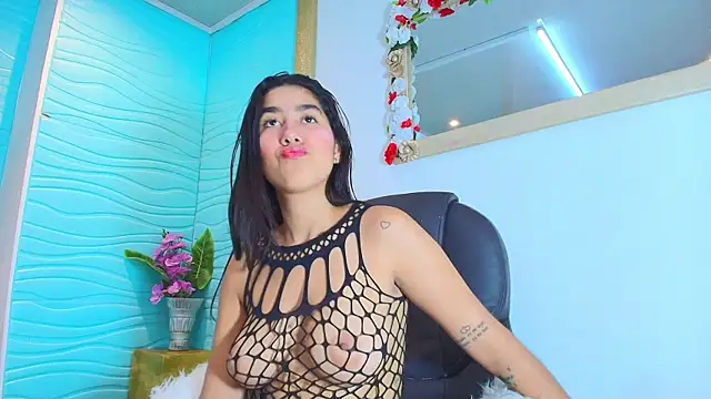 Mia Montess online show from 11.18.25