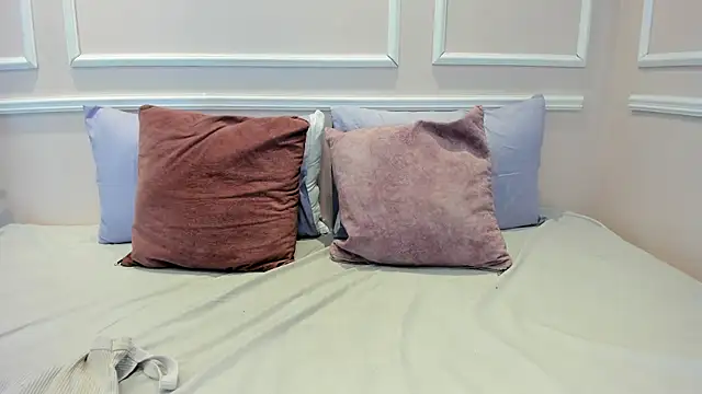 Lucy Canel online show from 01.10.26