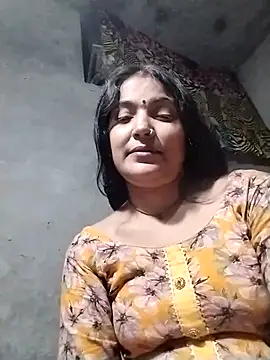 Snapshot of Maidangirl chatting on 10.08.25 Maidangirl online show from 10.08.25