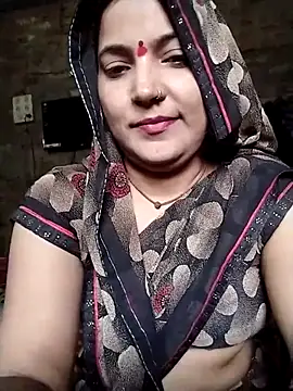 Snapshot of Maidangirl chatting on 10.24.25 Maidangirl online show from 10.24.25