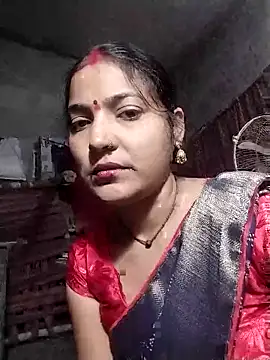 Snapshot of Maidangirl chatting on 10.28.25 Maidangirl online show from 10.28.25