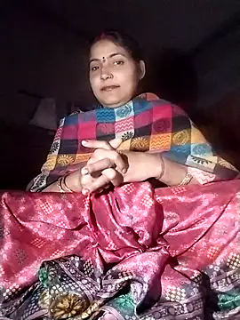 Snapshot of Maidangirl chatting on 11.15.25 Maidangirl online show from 11.15.25