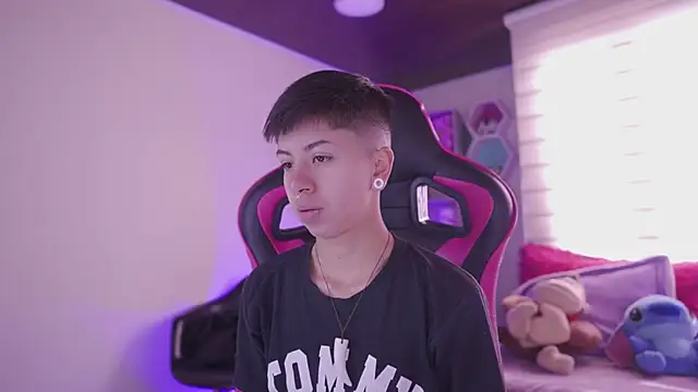 tommy blue online show from 03.11.25