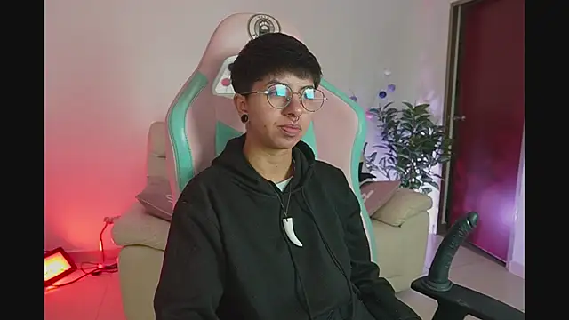 tommy blue online show from 10.02.25