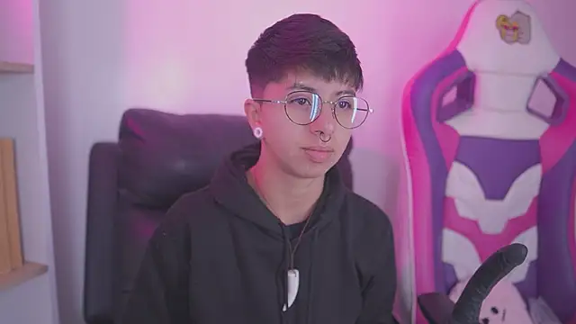 tommy blue online show from 10.11.25