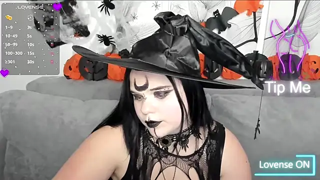 Eliss Shyyo online show from 10.31.25