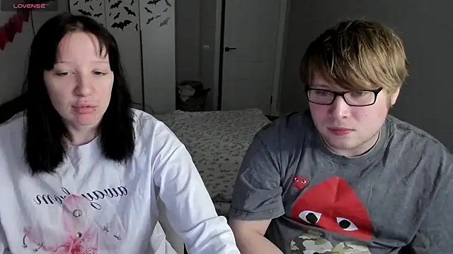 Snapshot of JayMollyy chatting on 04.19.26 JayMollyy online show from 04.19.26