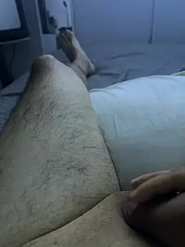 Snapshot of alrume49big chatting on 03.04.25 alrume49big online show from 03.04.25