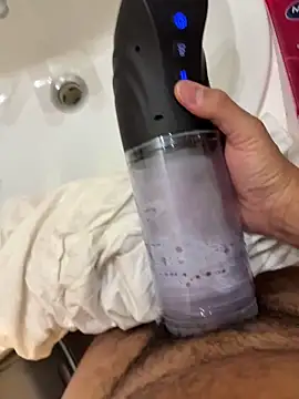 Snapshot of Runstat chatting on 03.15.25 Runstat online show from 03.15.25