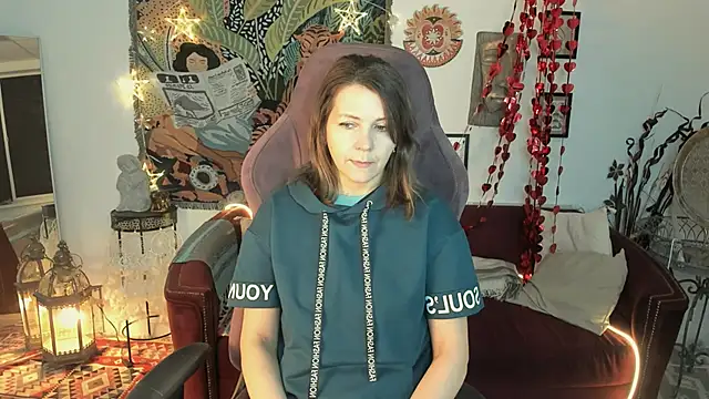 Snapshot of NicoleHitman chatting on 03.06.25 NicoleHitman online show from 03.06.25