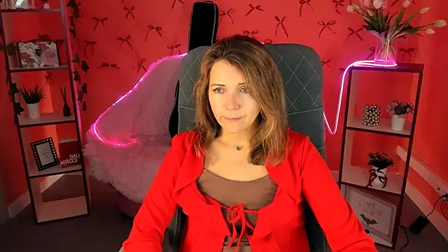 Snapshot of NicoleHitman chatting on 09.29.25 NicoleHitman online show from 09.29.25