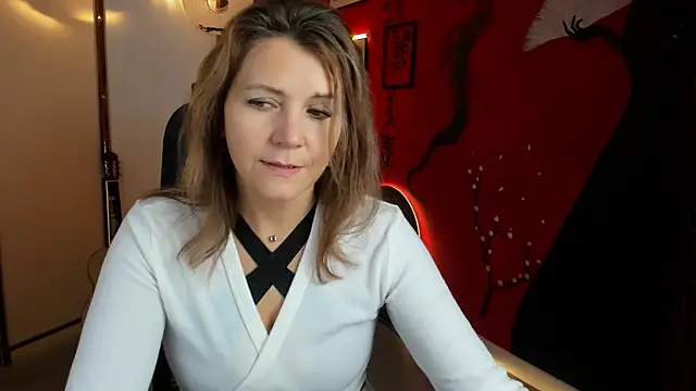 Snapshot of NicoleHitman chatting on 10.22.25 NicoleHitman online show from 10.22.25