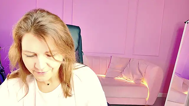 Snapshot of NicoleHitman chatting on 11.01.25 NicoleHitman online show from 11.01.25