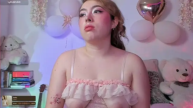 Snapshot of julieta_cooper20 chatting on 02.07.26 julieta cooper20 online show from 02.07.26