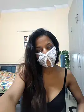 Queen Ayeshaa online show from 03.05.25
