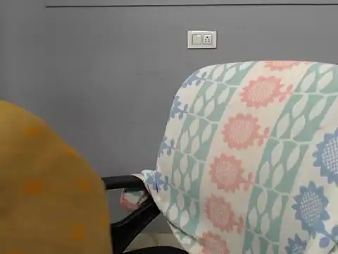 Snapshot of Surjeet_Kaur chatting on 10.13.25 Surjeet Kaur online show from 10.13.25