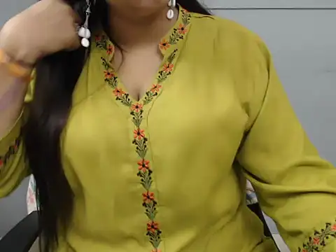 Snapshot of Surjeet_Kaur chatting on 11.05.25 Surjeet Kaur online show from 11.05.25