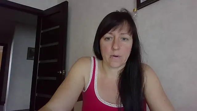 Snapshot of CarolinaReaperRed chatting on 10.01.25 CarolinaReaperRed online show from 10.01.25