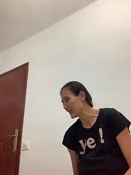 Snapshot of Anonim2026 chatting on 11.15.25 Anonim2026 online show from 11.15.25