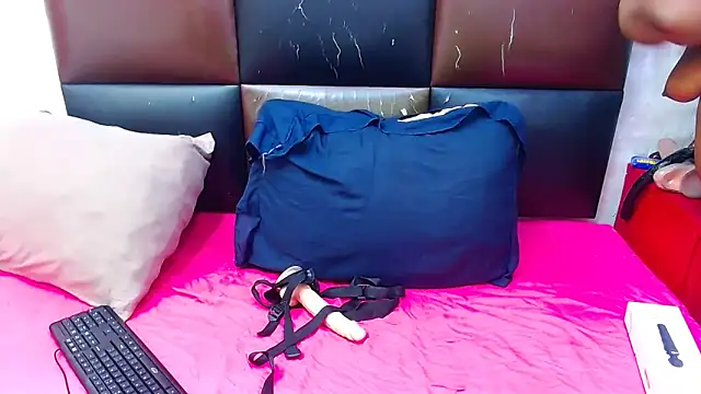 Snapshot of DarkEngelASS chatting on 02.14.26 DarkEngelASS online show from 02.14.26