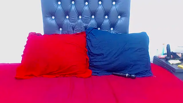 Snapshot of DarkEngelASS chatting on 02.25.26 DarkEngelASS online show from 02.25.26