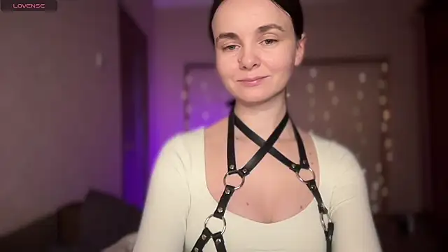 lanaloulou online show from 10.10.25