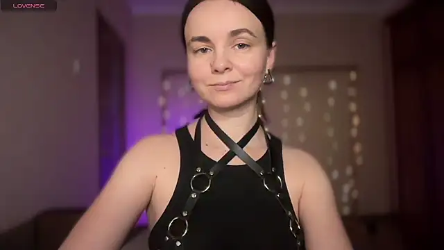 lanaloulou online show from 10.25.25