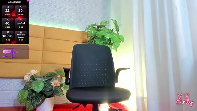 LeilaHiuston online show from 02.17.26