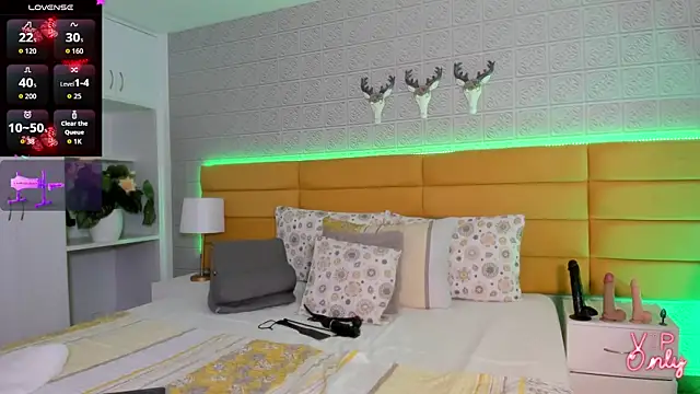 LeilaHiuston online show from 02.19.26