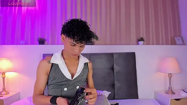 Snapshot of Kai_riptide chatting on 10.27.25 Kai riptide online show from 10.27.25