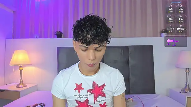 Snapshot of Kai_riptide chatting on 11.02.25 Kai riptide online show from 11.02.25